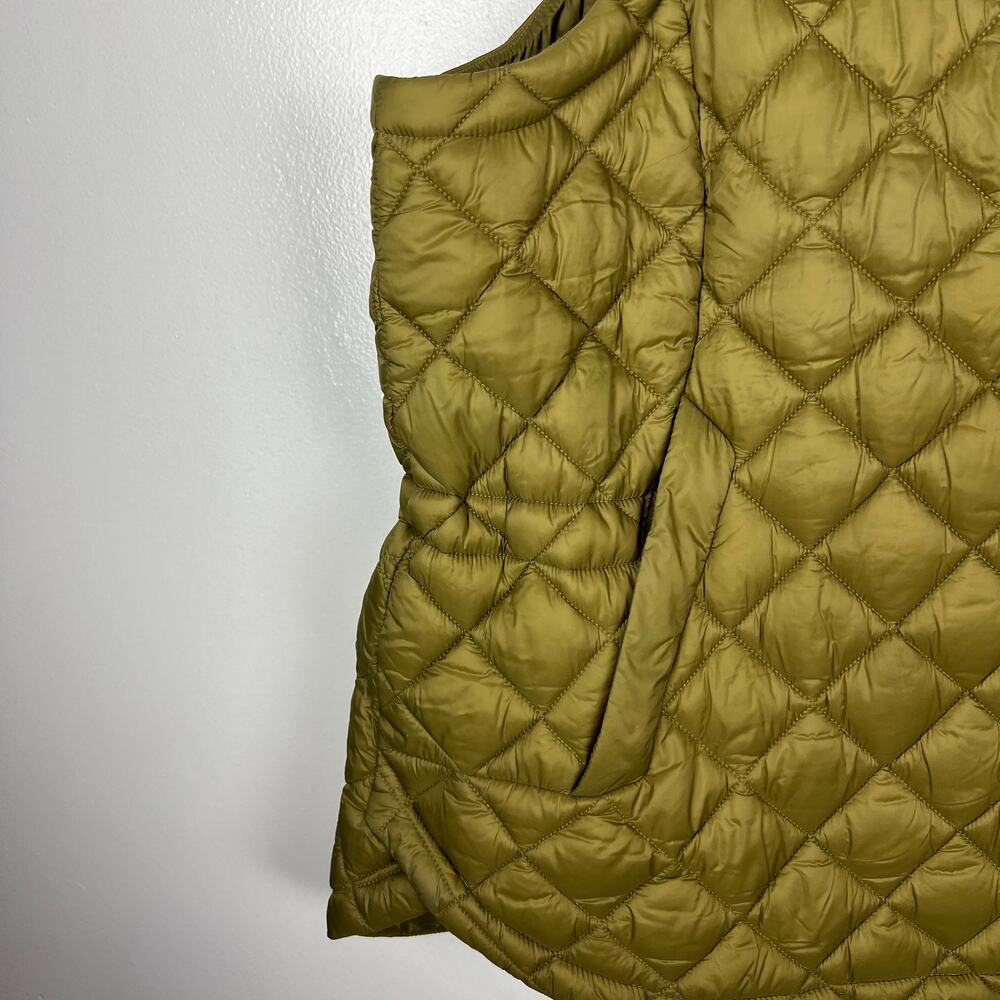 Athleta Quilted Vest in Olive Green - Picture 8 of 8